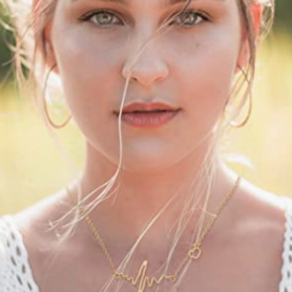 28 Piece Gold Tone Jewelry Bundle NWT - Picture 4 of 6